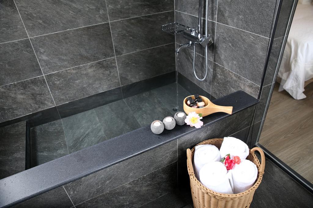 Yunoyado Onsen Hot Spring Hotel -Xinyi Branch Jiaoxi Exteriör bild